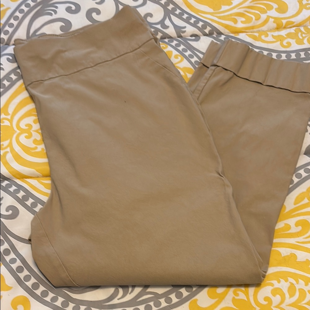 Tan/khaki pull on cropped